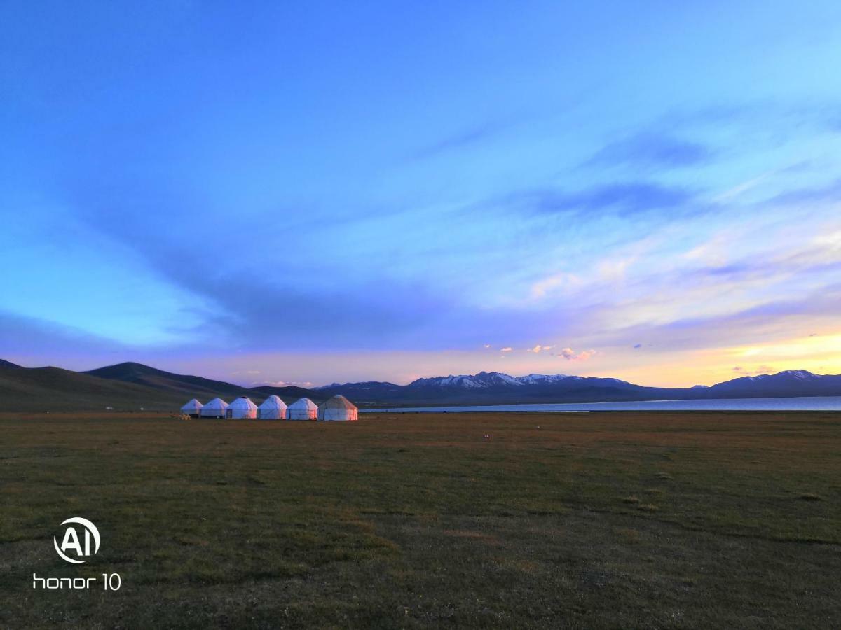 Yurt Camp Ali-Nur At Lake Song-Kol Юрточный Лагерь Али-Нур Озеро Сон-Куль Сон-Куль Кыргызстан Нарын Kyrgyzstan Naryn Dış mekan fotoğraf